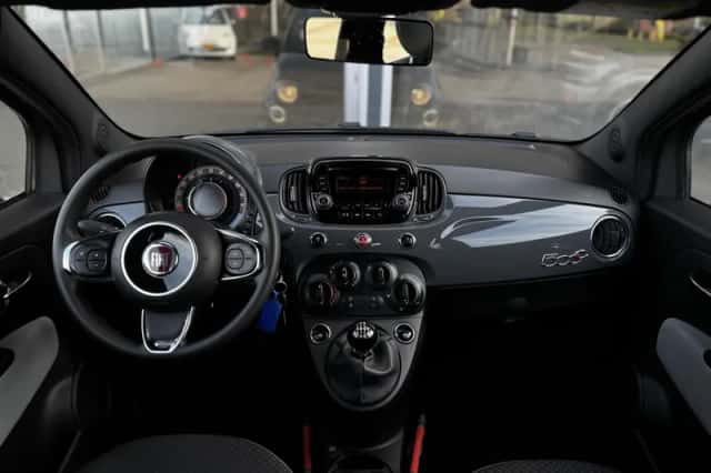 Fiat 500C (2020) thumbnail 2