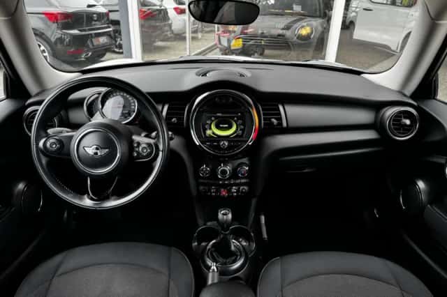 MINI Cooper (2014) thumbnail 2
