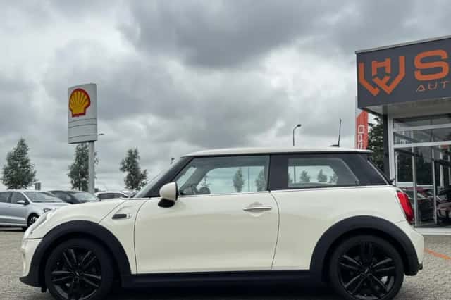MINI Cooper (2014) thumbnail 3