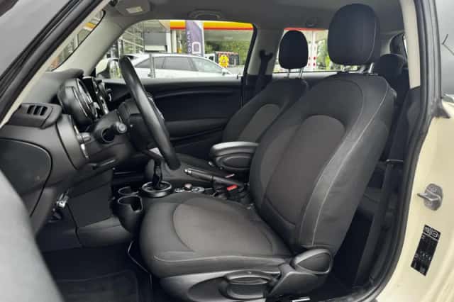MINI Cooper (2014) thumbnail 4