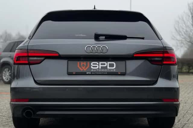 Audi A4 (2018) thumbnail 5