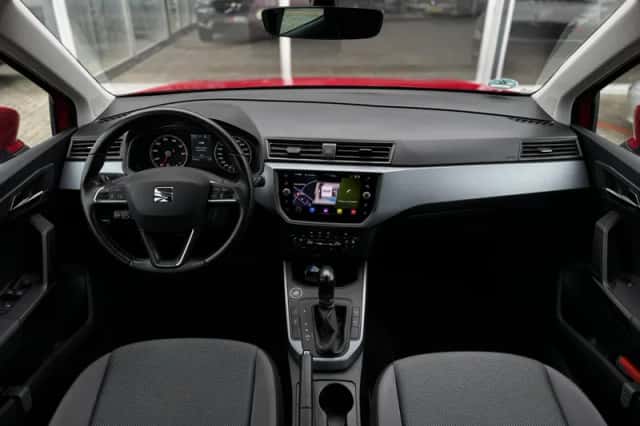 SEAT Arona (2021) thumbnail 2