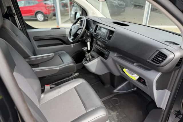 Opel Vivaro (2021) thumbnail 2