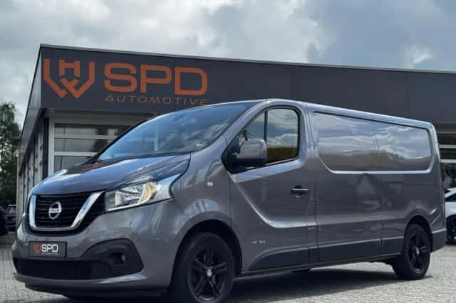 Nissan NV300 (2017) thumbnail 1