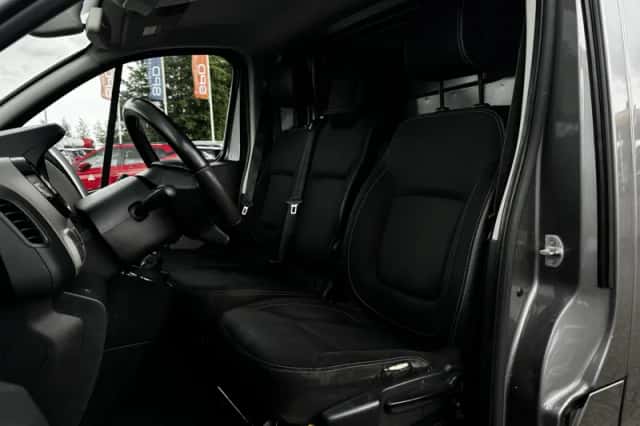 Nissan NV300 (2017) thumbnail 6