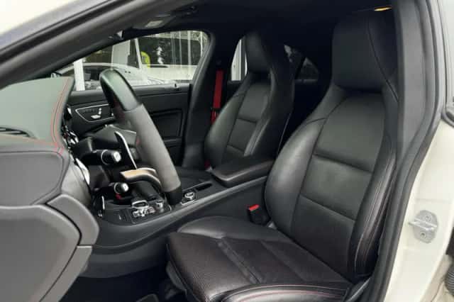 Mercedes-Benz CLA-Klasse (2016) thumbnail 4