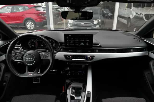 Audi A4 (2020) thumbnail 2