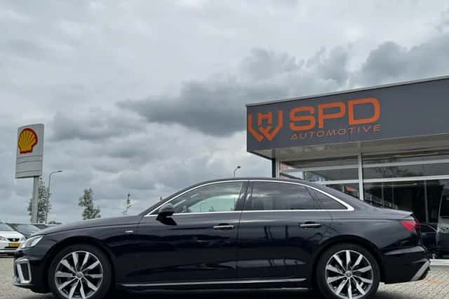 Audi A4 (2020) thumbnail 3