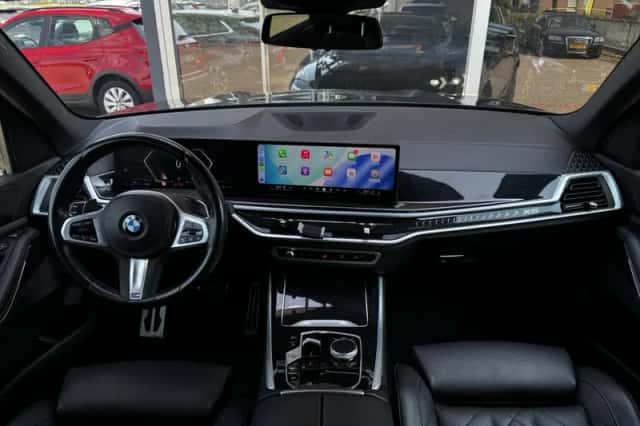 BMW X5 (2023) thumbnail 2