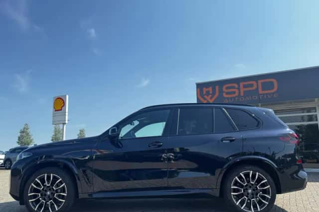 BMW X5 (2023) thumbnail 3