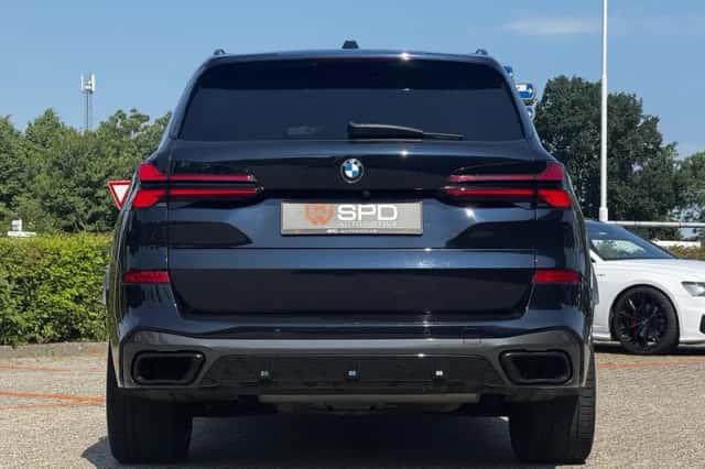 BMW X5 (2023) thumbnail 5