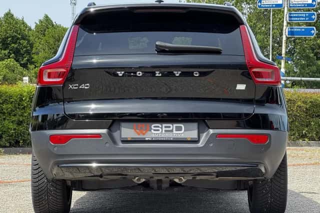 Volvo XC40 (2022) thumbnail 5