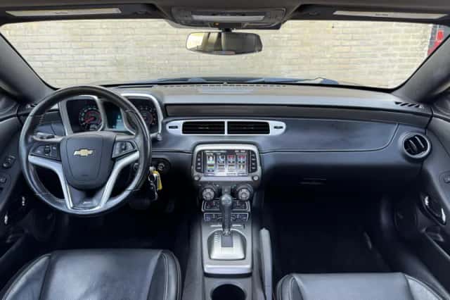 Chevrolet Camaro (2013) thumbnail 2