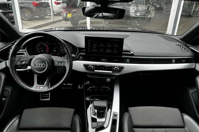 Audi A4 (2020) thumbnail 2