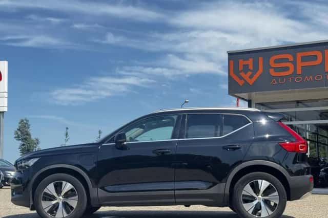 Volvo XC40 (2021) thumbnail 3