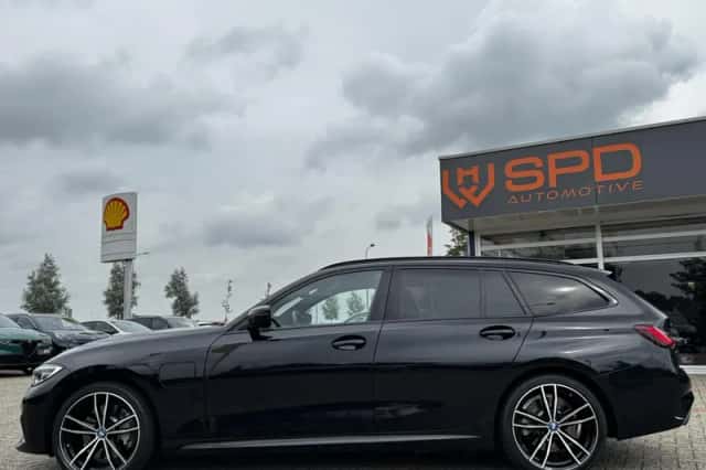 BMW 3-Serie (2022) thumbnail 3