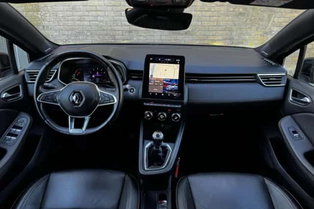 Renault Clio (2020) thumbnail 2