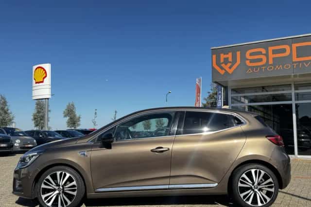 Renault Clio (2020) thumbnail 3