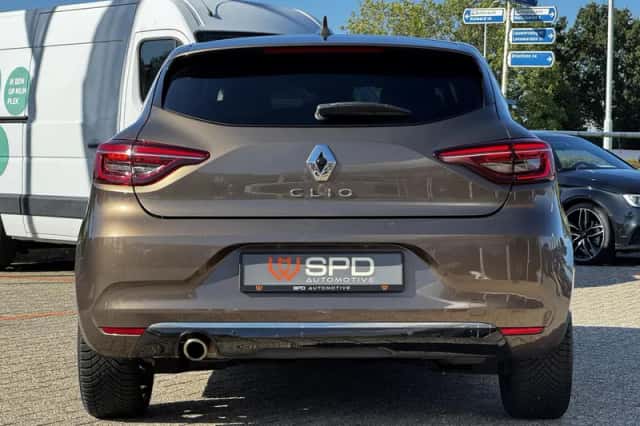 Renault Clio (2020) thumbnail 5