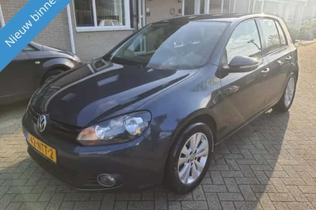 Volkswagen Golf (2010) thumbnail 1