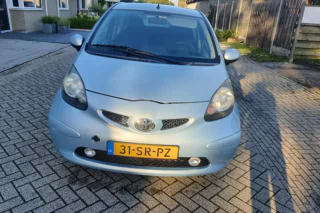 Toyota Aygo (2006) thumbnail 2