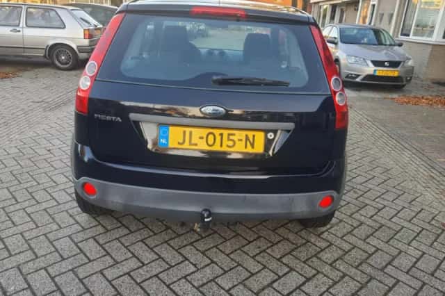Ford Fiesta (2007) thumbnail 5