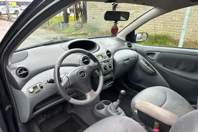 Toyota Yaris (2002) thumbnail 5