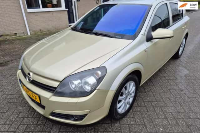 Opel Astra (2005) thumbnail 1