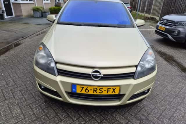 Opel Astra (2005) thumbnail 2