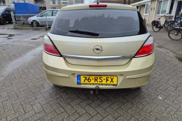 Opel Astra (2005) thumbnail 5