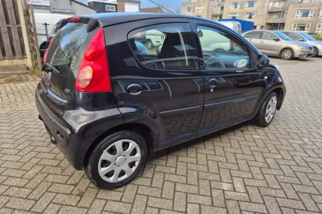 Peugeot 107 (2006) thumbnail 4