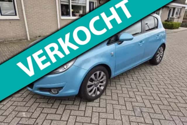 Opel Corsa (2010) thumbnail 1