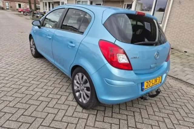 Opel Corsa (2010) thumbnail 6