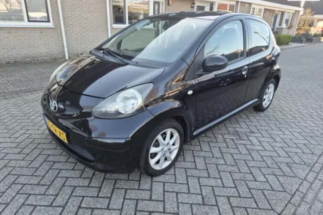 Toyota Aygo (2007) thumbnail 1