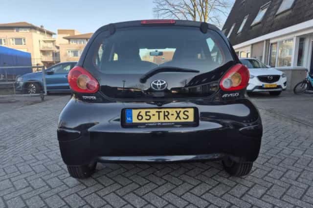 Toyota Aygo (2007) thumbnail 5