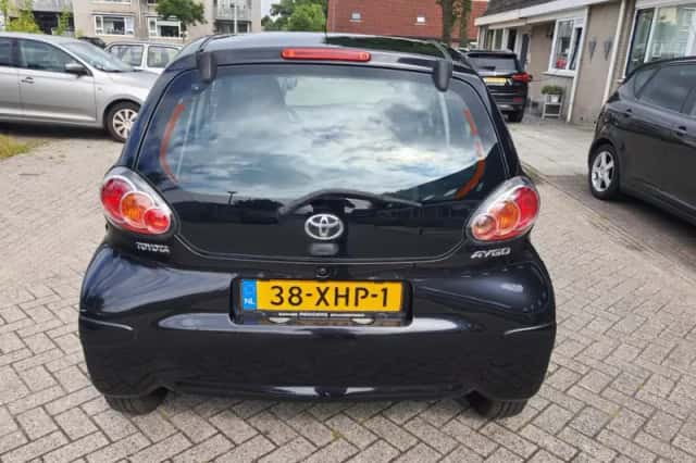 Toyota Aygo (2012) thumbnail 5