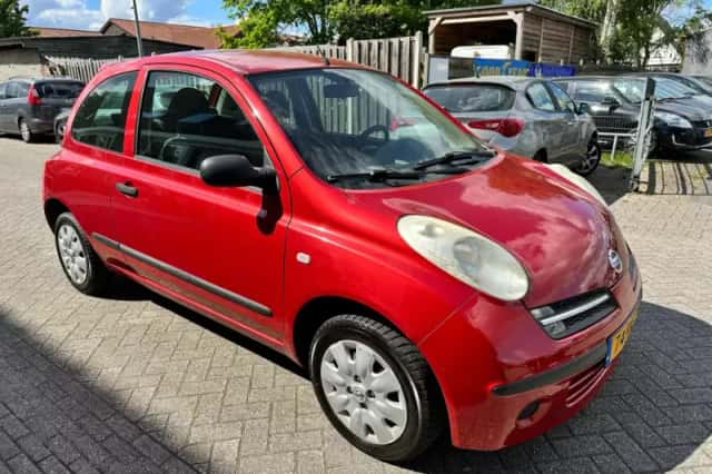 Nissan Micra (2005) thumbnail 2