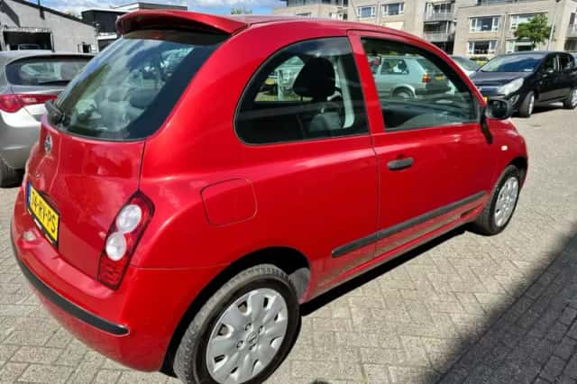 Nissan Micra (2005) thumbnail 4