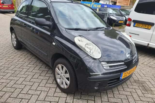 Nissan Micra (2005) thumbnail 3