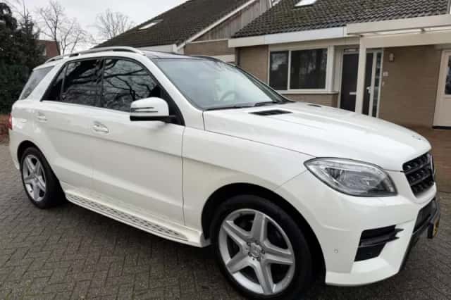 Mercedes-Benz M-Klasse (2015) thumbnail 2