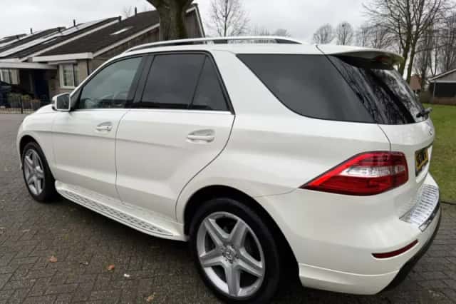 Mercedes-Benz M-Klasse (2015) thumbnail 4