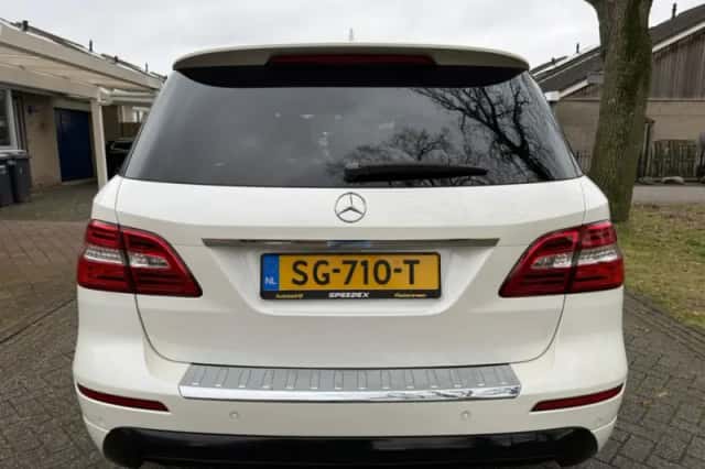 Mercedes-Benz M-Klasse (2015) thumbnail 5