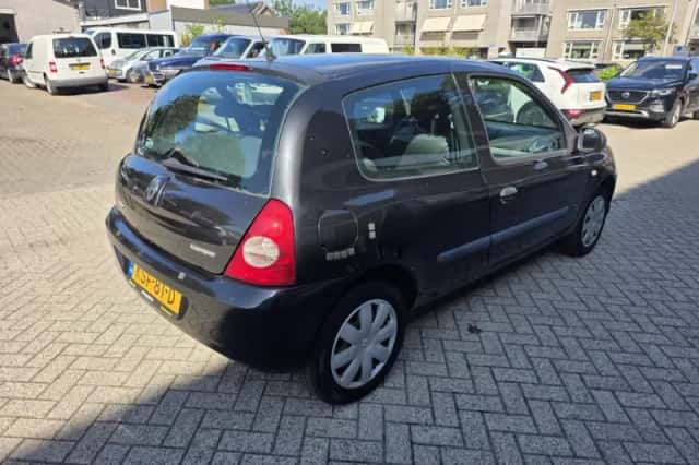 Renault Clio (2012) thumbnail 4