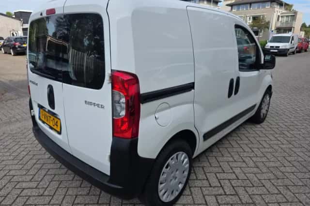 Peugeot Bipper (2011) thumbnail 4