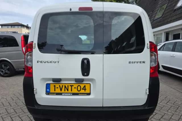 Peugeot Bipper (2011) thumbnail 5