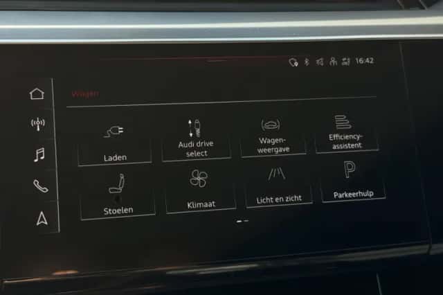 Audi e-tron (2023) thumbnail 6
