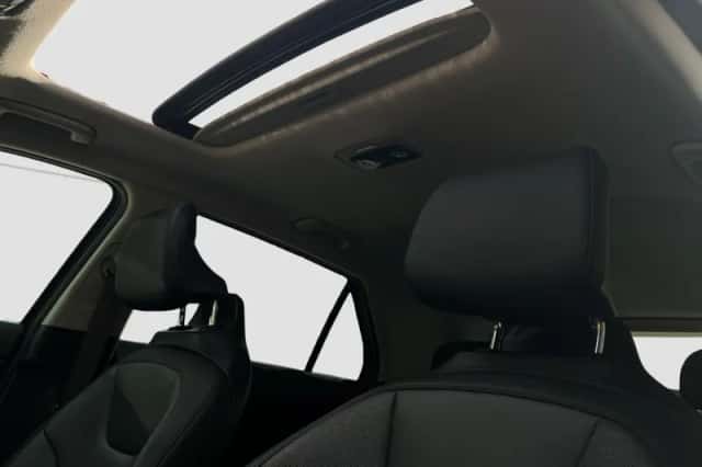 Kia Niro (2023) thumbnail 3
