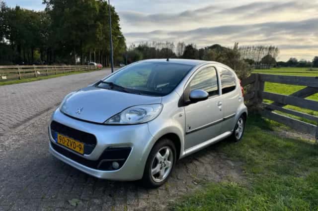 Peugeot 107 (2013) thumbnail 3