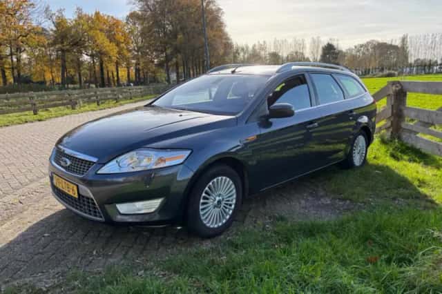 Ford Mondeo (2010) thumbnail 3