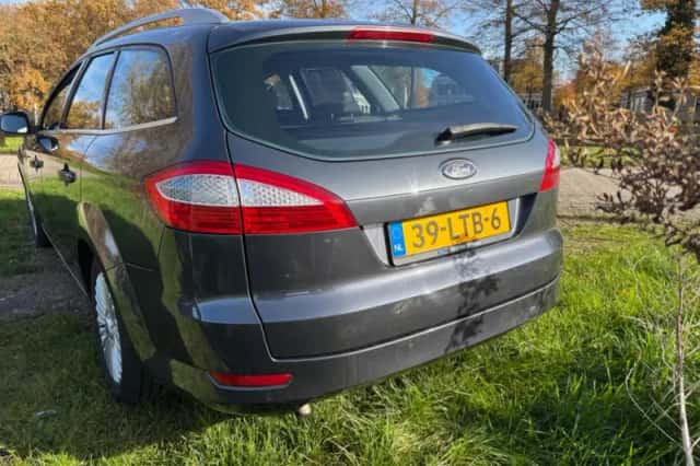 Ford Mondeo (2010) thumbnail 5